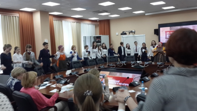 Филологическая школа уходит на каникулы